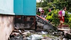 Sống khổ ở khu tái định cư