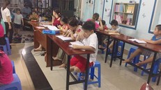 Cấm dạy thêm tiểu học, con trẻ vẫn không… thoát