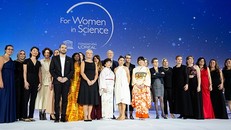 Năm nhà khoa học nữ xuất sắc nhận giải thưởng L’Oréal UNESCO