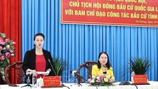 Chủ tịch Quốc hội Nguyễn Thị Kim Ngân phát biểu tại buổi làm việc. Ảnh: Trọng Đức/TTXVN