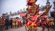 Hội làng Tuân Lục (diễn ra vào ngày mùng 4 đến mùng 6 tháng Giêng) tại Trực Ninh, Nam Định