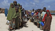 Người dân châu Phi đang phải đối mặt với nạn đói và bệnh dịch. Ảnh: Pressherald