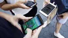 Pokemon Go từng là hiện tượng game gây sốt toàn cầu vào mùa hè năm 2016. Ảnh: Techofthrones