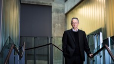 Geofrey Everest Hinton, nhà khoa học đặt nền móng cho ngành công nghiệp trí tuệ nhân tạo. (Nguồn: NYT)