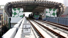 Đường sắt Cát Linh - Hà Đông do tổng thầu Trung Quốc thực hiện đã nhiều lần chậm tiến độ. Ảnh: Quỳnh Trang