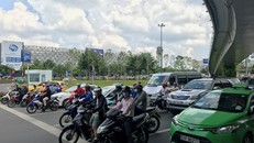 Theo ghi nhận của phóng viên, tình hình giao thông ở khu vực trên trong sáng 8/8 khá ổn định