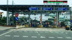 Đường về miền Tây: Trạm thu phí mọc như nấm