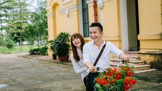 Á hậu Thụy Vân khoe giọng hát ngọt ngào bên MC Hạnh Phúc