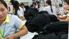 Công nhân may đi làm ngày 11/9