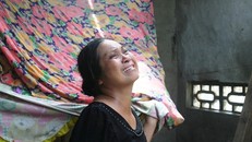 Nước mắt của một người dân Hà Tĩnh tay trắng sau bão số 10