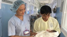 Người mẹ bị ung thư đã sinh con thành công dù trong trạng thái hôn mê 