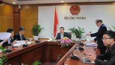 Quang cảnh họp báo chiều ngày 1/12