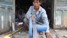 Ông Dương Tư với niềm đam mê chế tạo máy móc