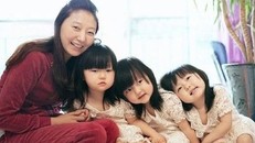 Bà mẹ dũng cảm chiến đấu với ung thư để được nhìn ba con gái khôn lớn