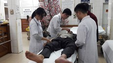 Thu nhập bác sĩ: 'Người bằng hạt đậu, người bằng con bò'