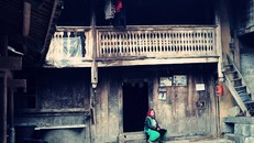 Ngôi nhà của Pao yên bình trên cao nguyên đá