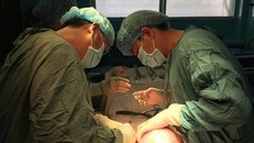 Mang khối u nặng 5kg mà tưởng do béo bụng