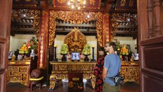 Bên trong Hậu cung Vân Sơn Tự