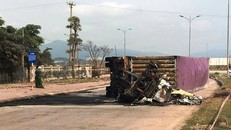 Vụ tai nạn dẫn tới cháy xe container khiến 2 người chết cháy trong ca-bin