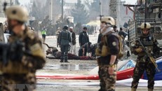 Lực lượng an ninh Afghanistan gác tại hiện trường một vụ đánh bom ở Kabul ngày 2/3 vừa qua. (Ảnh: AFP)
