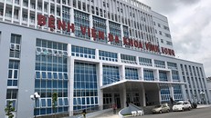 Bệnh viện đa khoa Vĩnh Long được xây dựng mới, hiện đại nhưng đang thiếu hụt hàng chục bác sĩ. Ảnh: Cửu Long