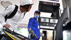 Chính phủ quyết tăng kịch khung thuế môi trường với xăng dầu