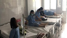 Sáng 4-6, khoa Nội soi BV Từ Dũ còn năm bệnh nhân, trong đó một bệnh nhân mắc cúm đã hết sốt và bốn bệnh nhân tiếp tục trị bệnh. Ảnh: HL