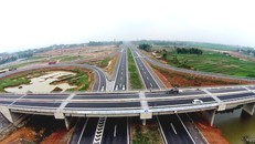 Bộ Giao thông đang đẩy nhanh tiến độ các dự án cao tốc Bắc Nam. Ảnh: Giang Huy