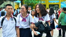 Thí sinh ở TP HCM sau khi kết thúc bài thi tổ hợp khoa học xã hội sáng 27-6 Ảnh: TẤN THẠNH