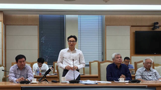 Phó thủ tướng Vũ Đức Đam tại cuộc họp ngày 30-7