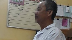 Nam bệnh nhân nhập viện tâm thần sau nhiều ngày mất ngủ. Ảnh: H.Q.