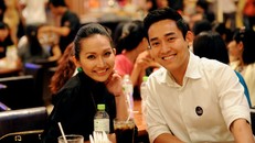 Dù bên cạnh rất nhiều người đẹp, nhưng Hứa Vĩ Văn vẫn lẻ bóng đến giờ