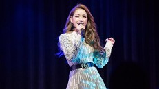 Không chỉ Chi Pu, những người đẹp này khi lấn sân ca hát cũng dính mác 'thảm họa'