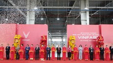 Lễ cắt băng khánh thành nhà máy sản xuất xe máy điện thông minh