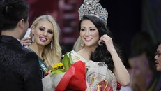 Choáng với bảng thành tích học tập của Tân hoa hậu trái đất Phương Khánh