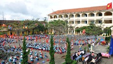 Hiệu trưởng nhận phụ cấp gần 100 triệu dù không giảng dạy