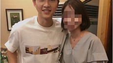 Song Joong Ki xuất hiện sau ly hôn, chụp ảnh cùng cô gái lạ