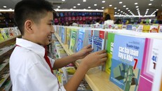 Không còn đơn vị nào độc quyền soạn SGK khi thực hiện chương trình giáo dục phổ thông mới từ năm 2020 Ảnh: Như Ý
