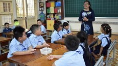 Tinh giản biên chế: Xin đừng nhắm mắt... cắt liều!