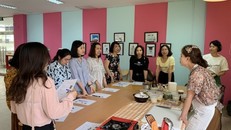 Hàn Quốc: Giáo viên không được phép nhận quà trong ngày Nhà giáo