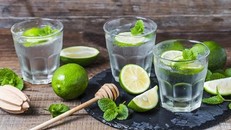 5 ‘tác dụng phụ’ khi uống nước chanh