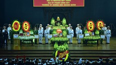 Lễ tang ba công an hy sinh tại Đồng Tâm. Ảnh: Giang Huy 