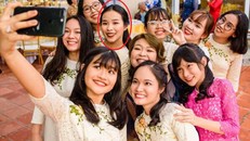 Bức ảnh hiếm hoi về ngày ăn hỏi của Công Phượng