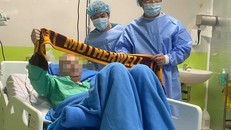 Bệnh nhân COVID-19 nặng nhất Việt Nam chính thức xuất viện