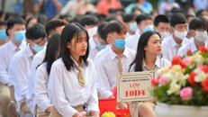 Khai giảng nhanh gọn giữa mùa COVID-19 ở ngôi trường THPT chất lượng cao tại Hà Nội