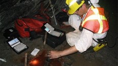 Các nhà nghiên cứu tiếp tục đào sâu hơn nữa để tìm thêm nhiều điều mới tại mỏ Kidd ở Canada. Ảnh: Utoronto.