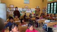 Ứng dụng CNTT vào dạy học ở vùng khó: Khó vẫn 'bó' khôn