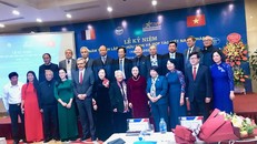 Ngài Nicolas WARNERY, Đại sứ Đặc mệnh Toàn quyền Cộng hòa Pháp tại Việt Nam cùng các lãnh đạo của Đảng, Nhà nước và Ban chấp hành hội Hữu nghi Việt-Pháp