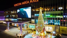 Vincom rực rỡ đón Giáng Sinh, tặng khách hàng hàng nghìn món quà