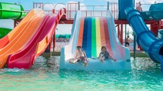 Trải nghiệm trọn vẹn kỳ nghỉ lễ “rực rỡ” tại Tổ hợp Biển tạo sóng nhân tạo lớn nhất thế giới